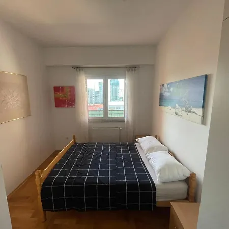 Apartman Aleja 2 *