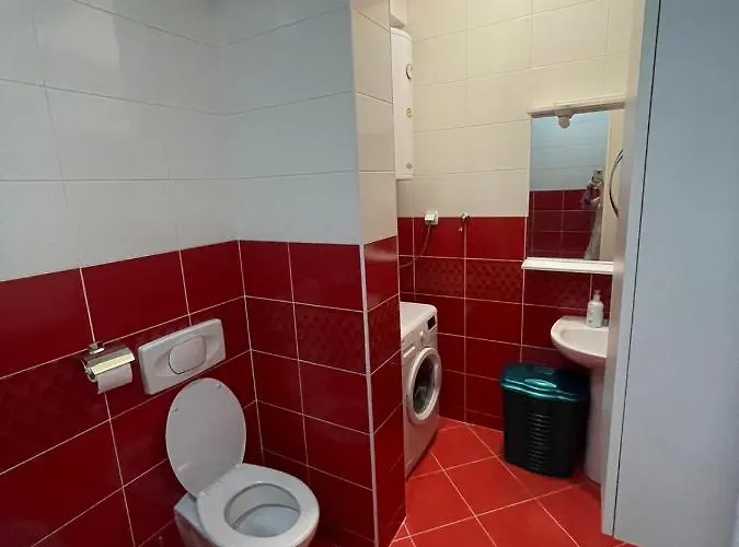 Aleja 2 * באניה לוקה